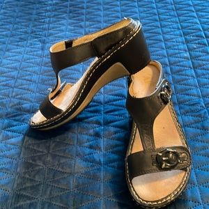 Algeria leather sandals.